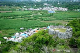 Foto - Objek wisata Benteng Otanaha masih ditutup karena dampak corona