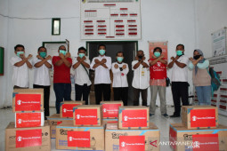 Pemkab Donggala mendapat bantuan ratusan APD dari Save The Children