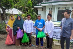Penyaluran sembako untuk mualaf di Maratus selesai
