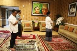 Mahfud MD laksanakan shalat Idul Fitri di rumah dinas