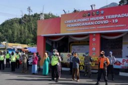 Petugas gabungan di Magetan halau kendaraan masuk Jatim