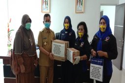 Dinkes terima bantuan APD dari Partai Nasdem