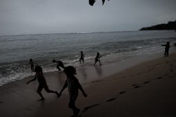 Waspadai hujan petir di Sorong dan Raja Ampat