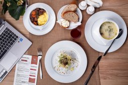 Ini menu sarapan favorit konsumen versi layanan pesan antar