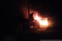 Pasca bentrok antardesa di Tapsel, pemilik rumah terbakar minta Polisi usut tuntas pelaku
