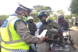 Tim gabungan cek kendaraan pemudik di jalur Cirebon