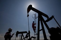 Harga minyak mentah turun tertekan ketegangan AS-China