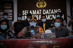 Polisi amankan dua pelaku penipuan dengan modus bermain peran sebagai penjual batu merah delima