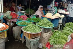 Harga sayuran di pasar  Ambon turun