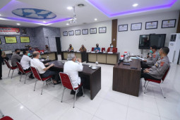 Kapolda Kalbar silaturahim bersama tokoh masyarakat lintas etnis bahas Kamtibmas