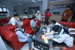 Anggota press room DPRD Kalsel non reaktif