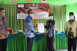 Bupati Pringsewu launching pusat pengaduan bansos SLRT bersahaja