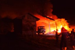 Kantor perusahaan AMP di Abdya hangus terbakar