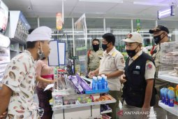 21 pemilik toko di Buleleng diperingatkan karena langgar jam operasional