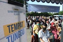 Pelindo III juga tes cepat massal gratis bagi warga pesisir Situbondo