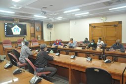 Kasus baru COVID-19 di Gresik melonjak saat transisi normal baru