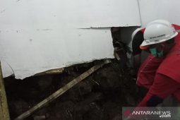 PMI Kota Sukabumi  bantu tangani bencana tanah longsor
