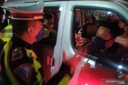 Polres Cianjur paksa putar balik enam kendaraan pemudik tujuan Jakarta
