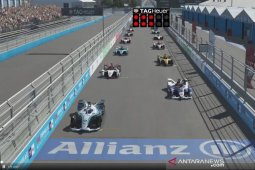 Stoffel Vandoorne rebut kemenangan seri ke-6 dan puncaki klasemen Race at Home