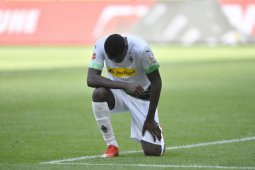 Dunia olahraga unjuk solidaritas untuk  George Floyd