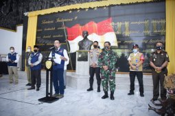 Gubernur Jawa Barat uraikan lima tahap adaptasi normal baru