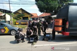 Ada tas misterius diduga berisi bom, Kapolres Karawang: Isinya hanya kabel terlilit