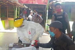140 pedagang Pasar Taman Sidoarjo ikuti tes cepat COVID-19