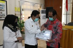 Gugus Tugas COVID-19 Sidoarjo salurkan dana operasional PSBB Rp6,258 miliar