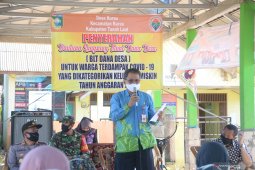 Dua desa di Kecamatan Kurau terima BLT DD