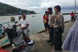 Polisi di Gorontalo sosialisasi penerapan normal baru di TPI