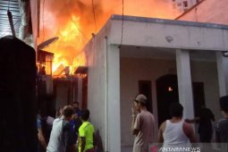 20 rumah petak terbakar di Muara Baru Jakarta Utara