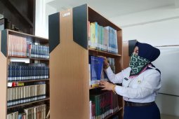 Guru SMAN 1 Kotabaru juara lomba penulisan perpustakaan
