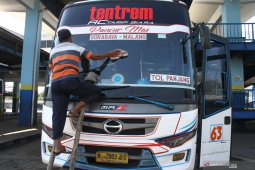 Armada bus kembali beroperasi