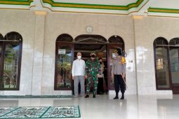 Normal baru, TNI-Polri cek kesiapan masjid di Karangasem-Bali