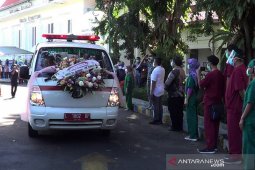 115 dokter meninggal akibat COVID-19 , di antaranya guru besar