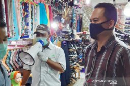 Pedagang Pasar Cileungsi keluhkan sepi pembeli imbas jadi klaster COVID-19