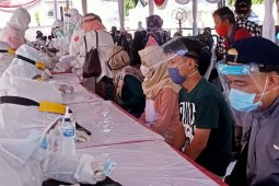 Ratusan karyawan Plaza Marina ikuti "rapid test" massal