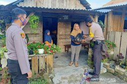 Polres Bangka Tengah salurkan bansos kepada warga terdampak COVID-19
