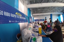 Ikuti tes cepat gratis, suami istri di Situbondo dinyatakan reaktif