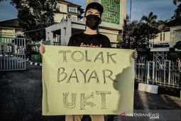 Mahasiswa UIN Bandung tolak bayar UKT dan tuntut kompensasi COVID-19