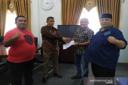 Kadispora serahkan mandat pembentukan FASI Madina kepada Parlin Lubis
