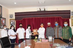 Bupati Tapsel terima barang negara bernilai Rp12 miliar dari Kementerian PUPR