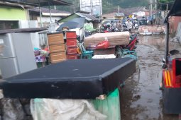 Pemprov Gorontalo distribusikan bantuan bagi 628 KK di Kecamatan Bone