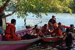 Tim gabungan cari korban longboat karam di sungai Mendalam Kapuas Hulu
