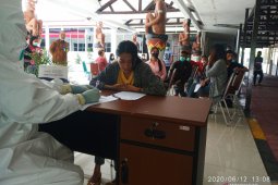 Kejati Papua Barat kembali laksanakan pemeriksaan swab COVID-19 gratis