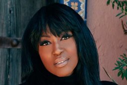 Jas Waters  penulis skenario serial "This Is Us" meninggal dunia