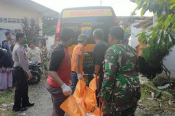Seorang pria ditemukan tewas tergantung