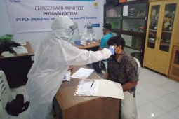 Cegah Corona, PLN rapid test pegawai di Pulau Sumbawa