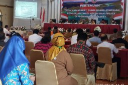 Gubernur Papua Barat harap bertahap penerbangan kembali normal