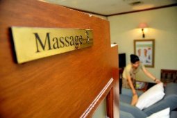Golkar minta Pemkot  Surabaya tunda buka  spa dan panti pijat